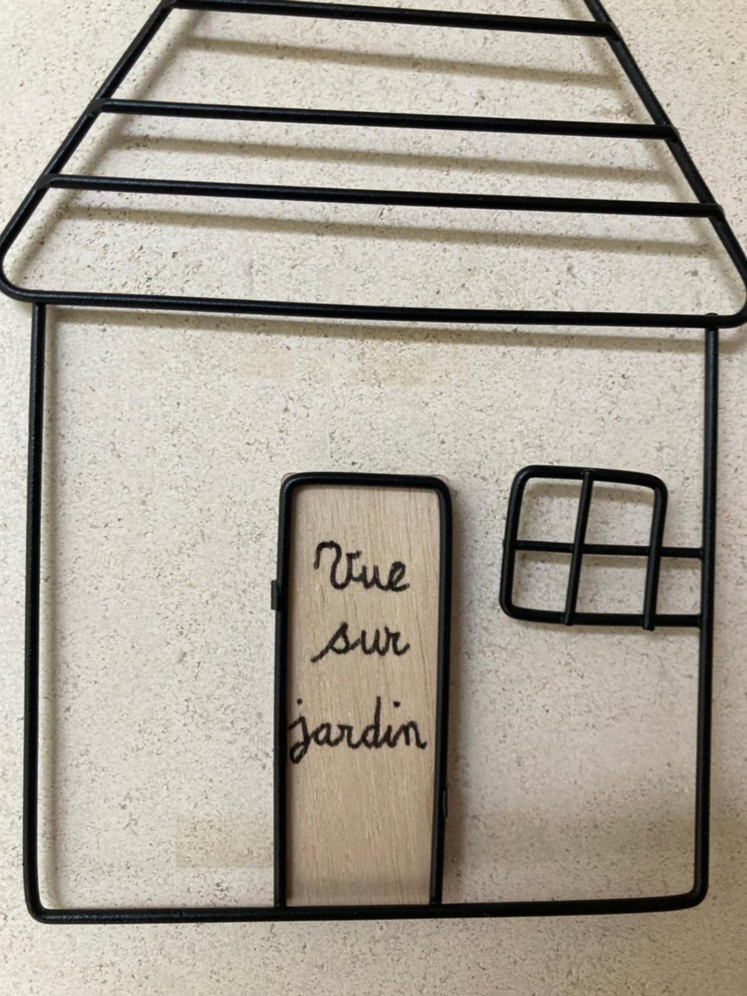 Vue Sur Jardin, 3 Pieces Lägenhet Paris Exteriör bild